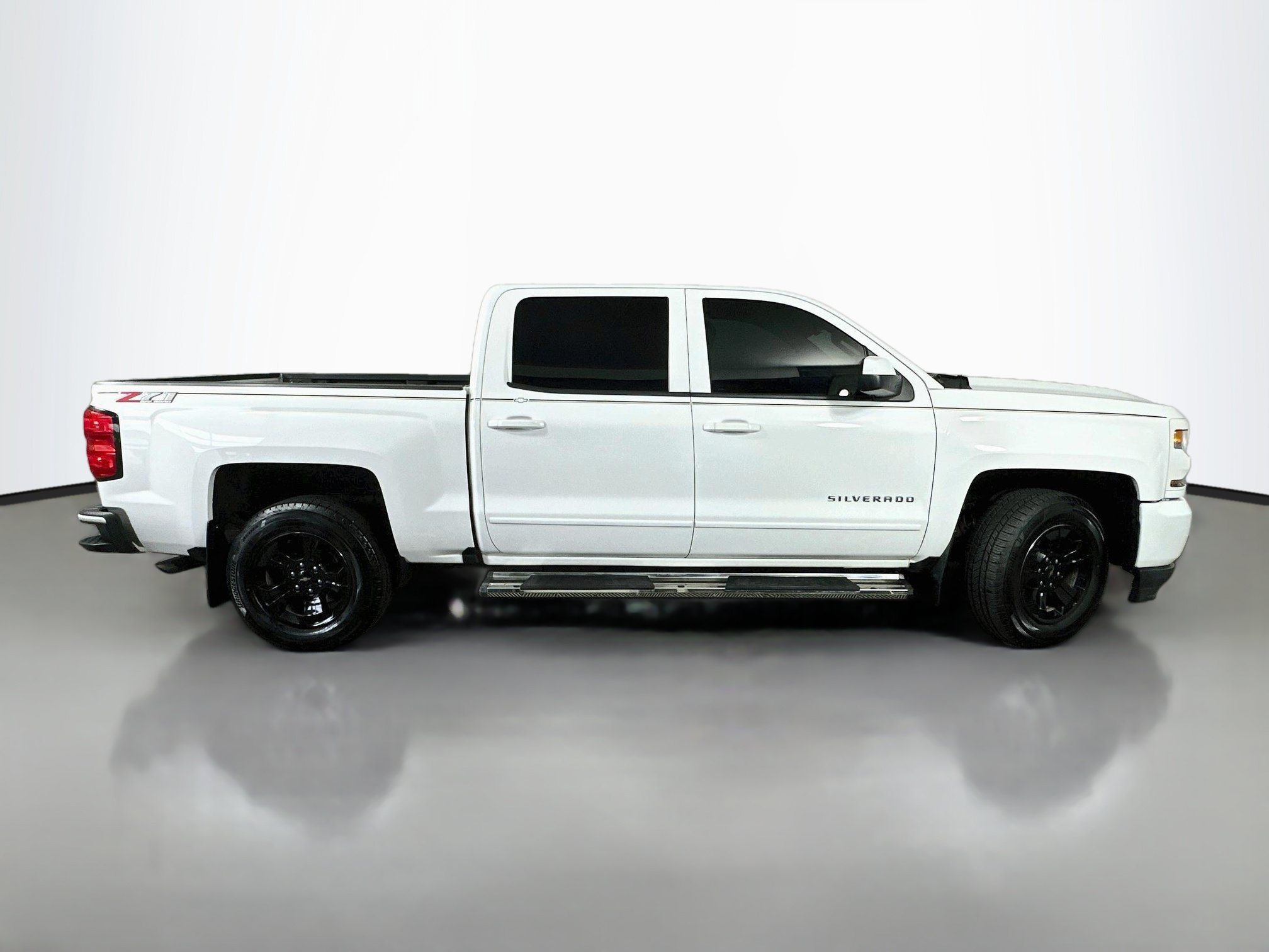 Used 2018 Chevrolet Silverado 1500 LT w/ All Star Edition AWD/4WD image 8
