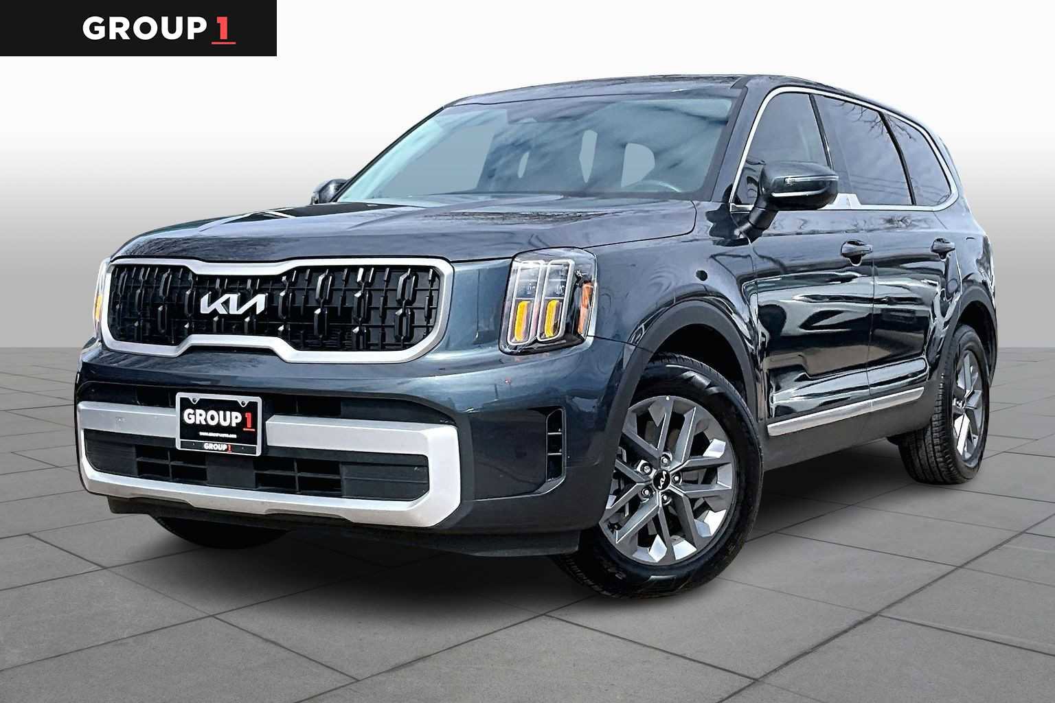 Used 2024 Kia Telluride LX image 1