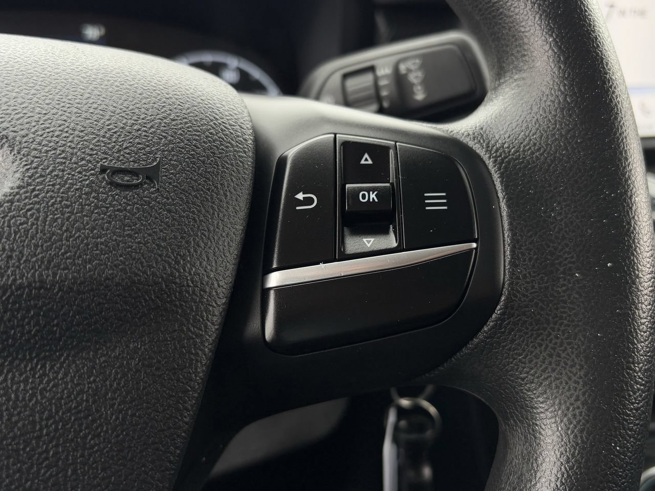 Used 2022 Ford Maverick XL FWD image 16