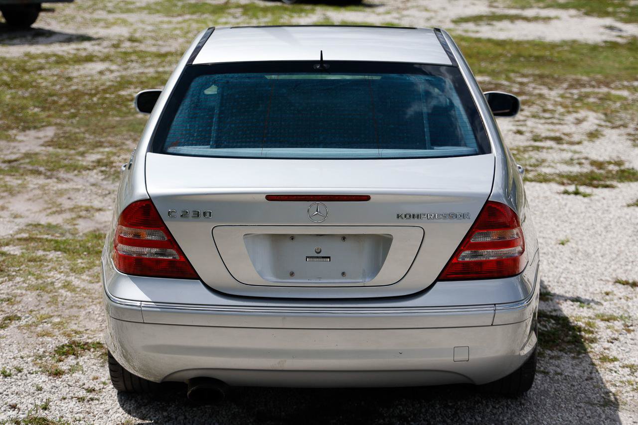 Used 2005 Mercedes-Benz C 230 Sedan image 9