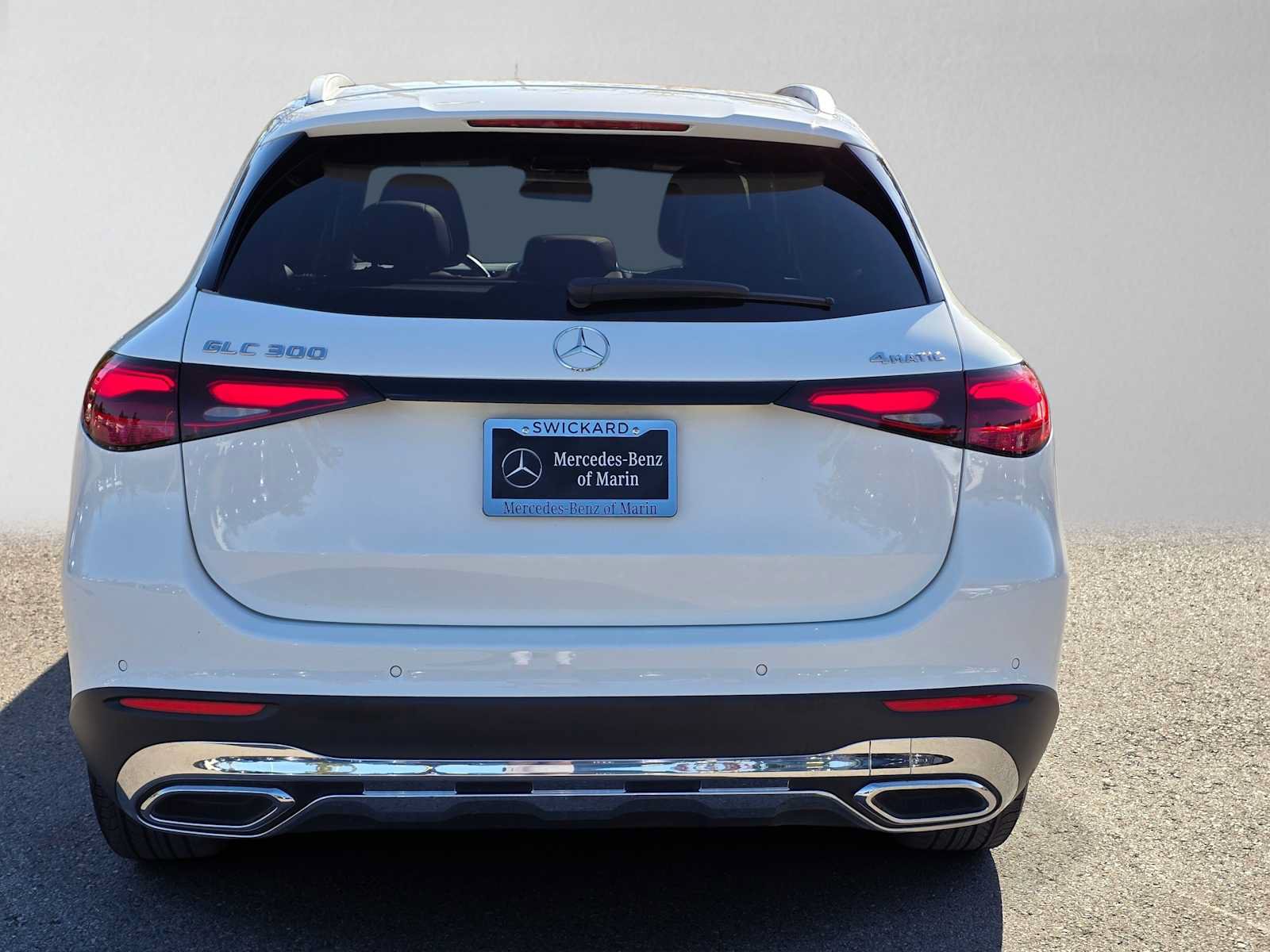 Used 2023 Mercedes-Benz GLC 300 4MATIC image 4