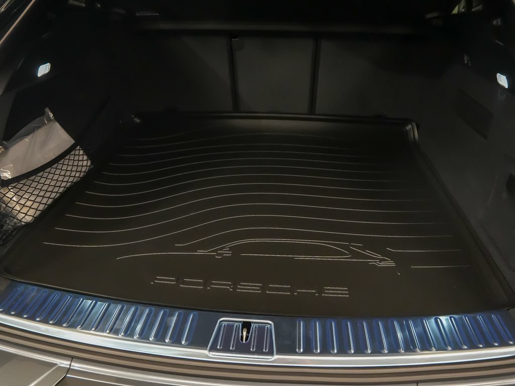 New 2026 Porsche Cayenne Coupe AWD/4WD image 13