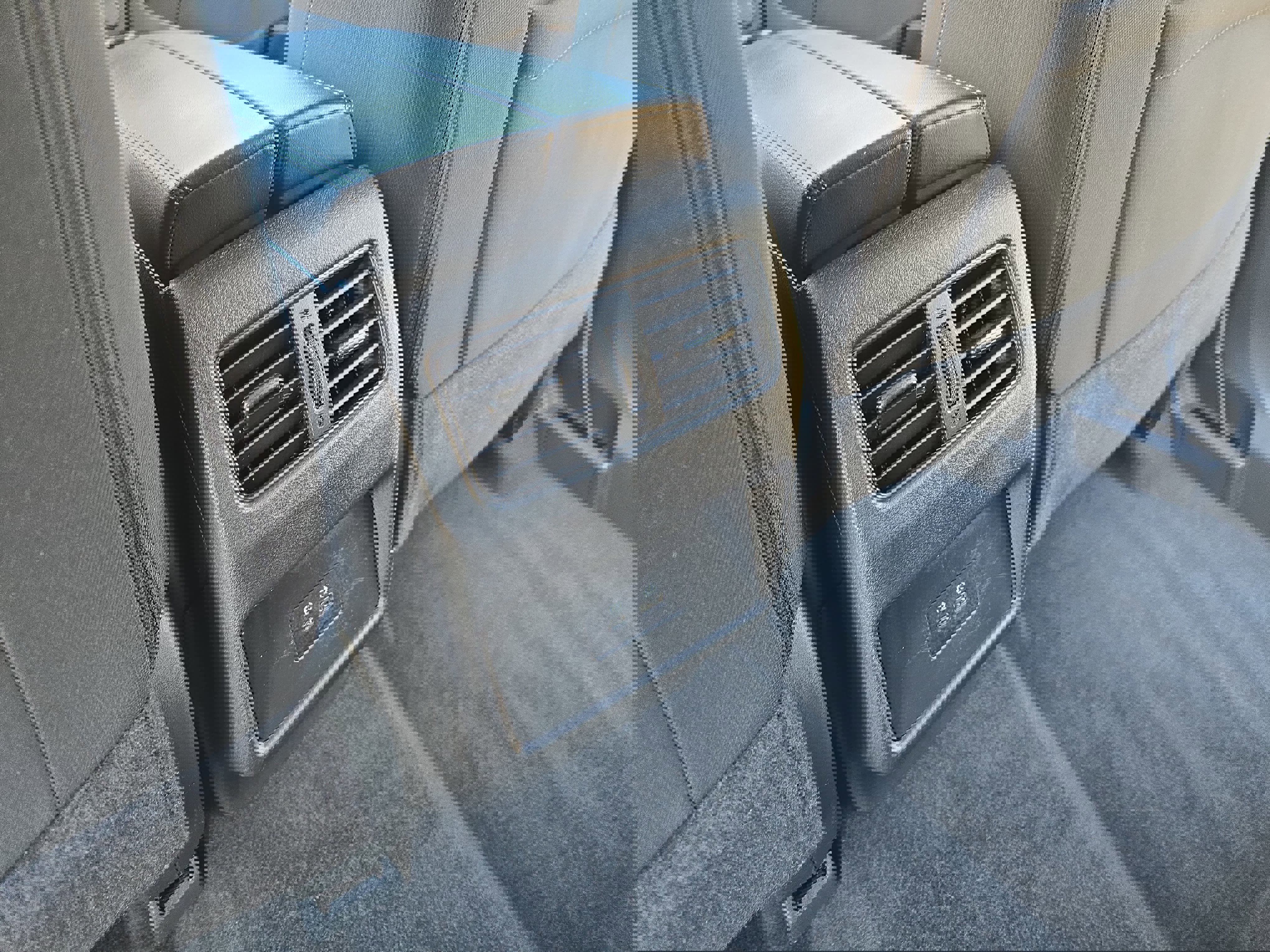 Used 2023 Nissan Rogue SV image 13