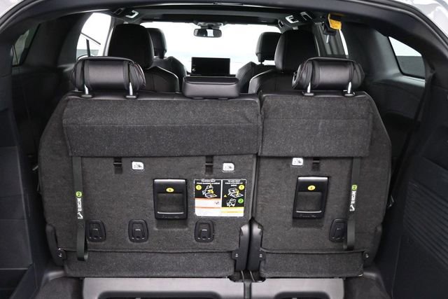 Used 2025 Toyota Sienna XSE FWD image 27