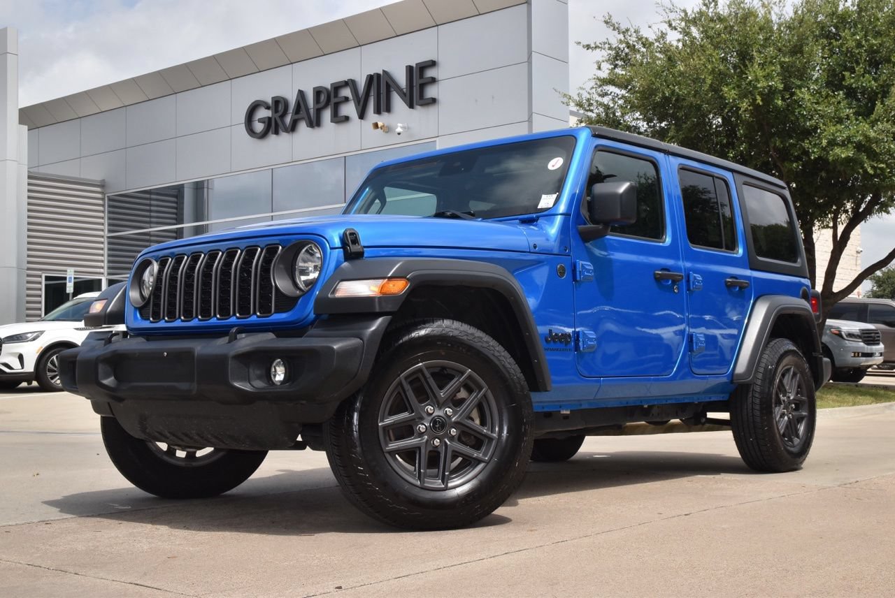 Used 2024 Jeep Wrangler Unlimited Sport AWD/4WD image 2