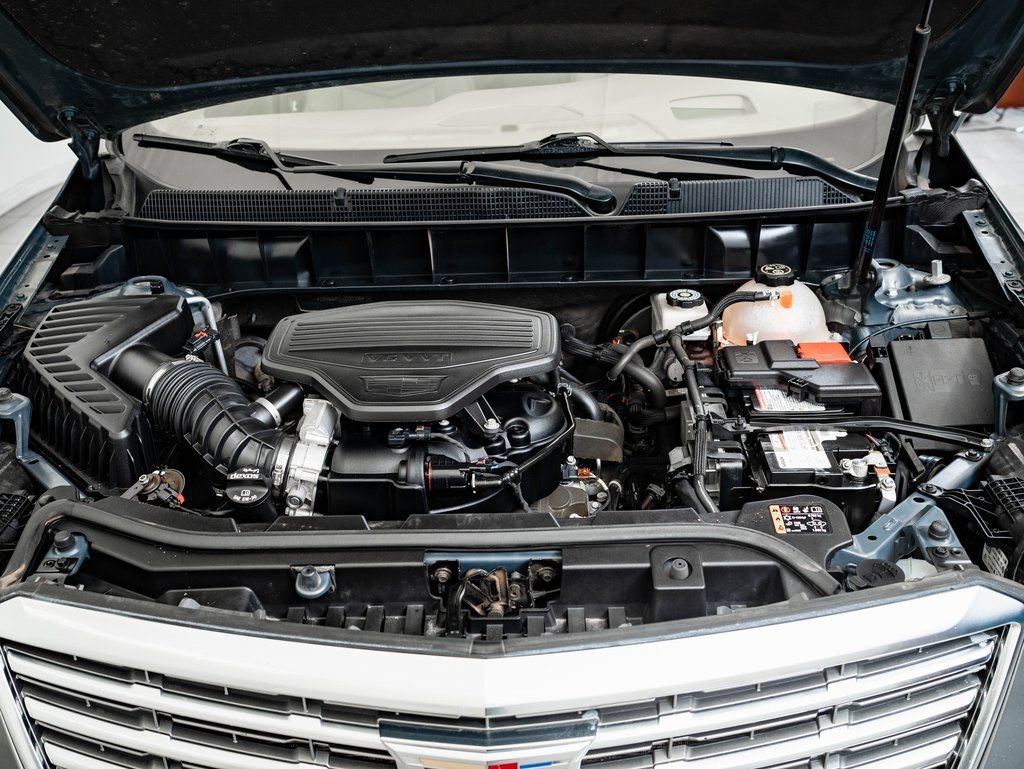 Used 2018 Cadillac XT5 Platinum w/ Driver Assist Package image 47