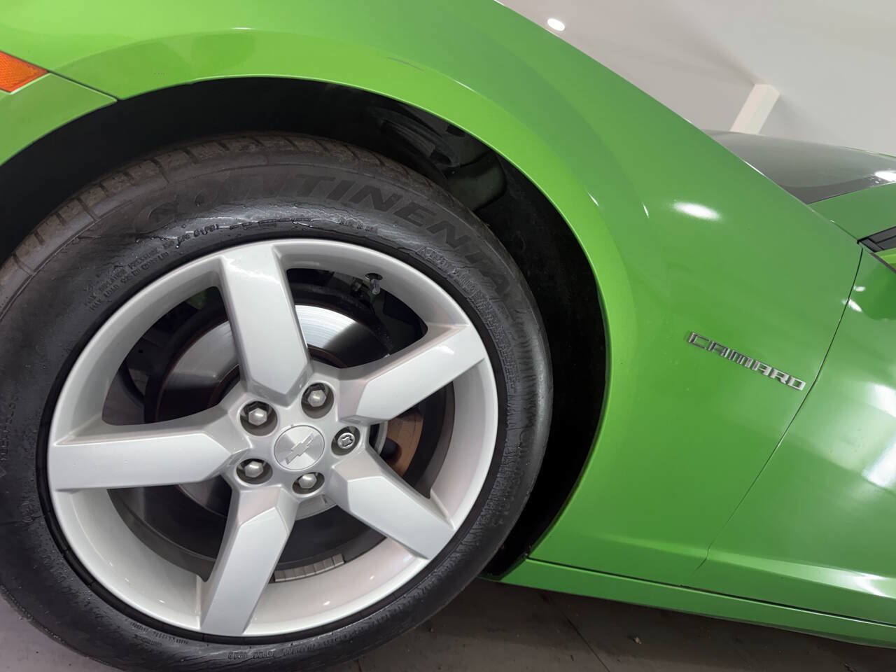 Used 2010 Chevrolet Camaro LT RWD image 2
