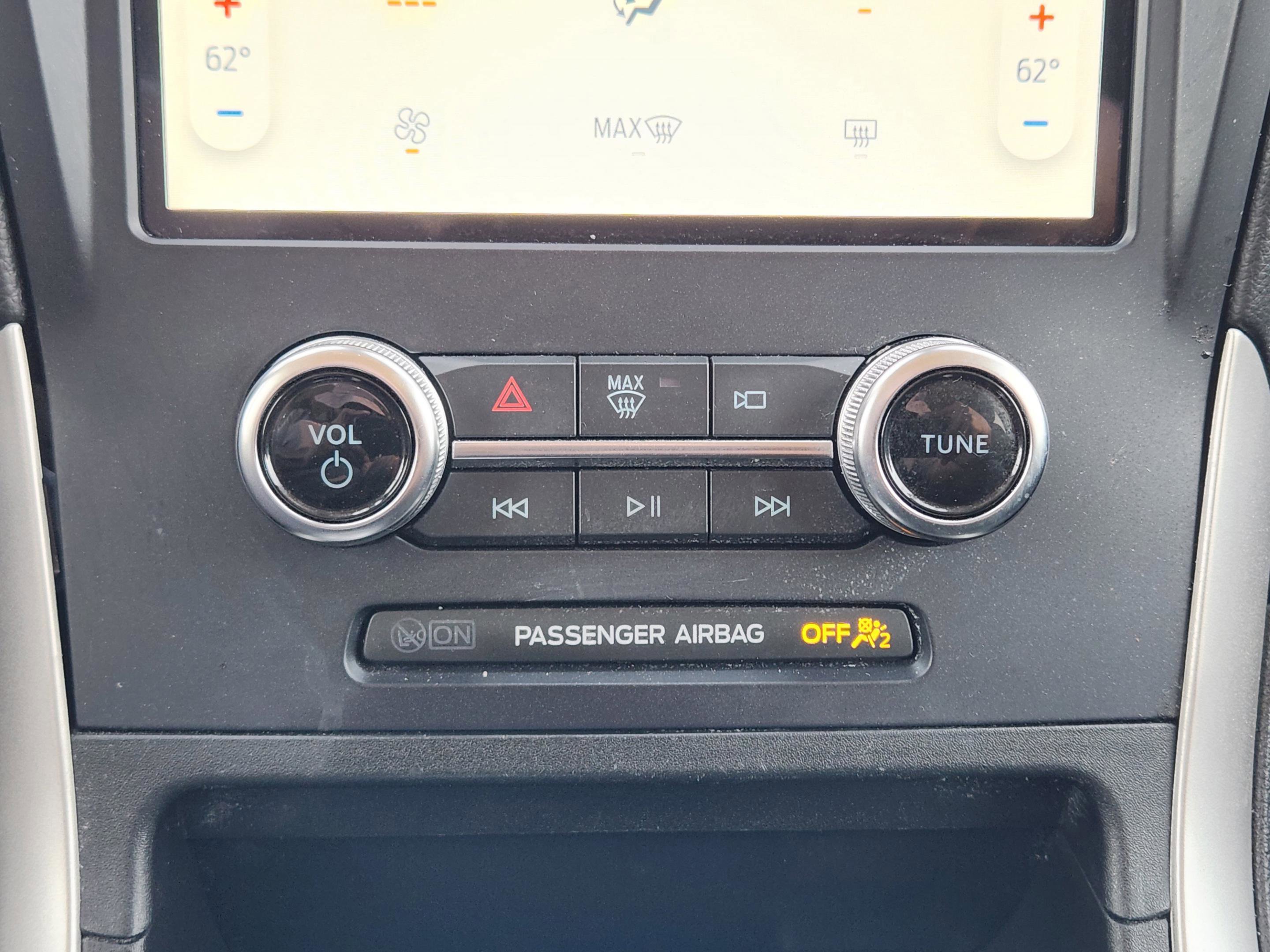 Used 2024 Ford Edge SE image 20