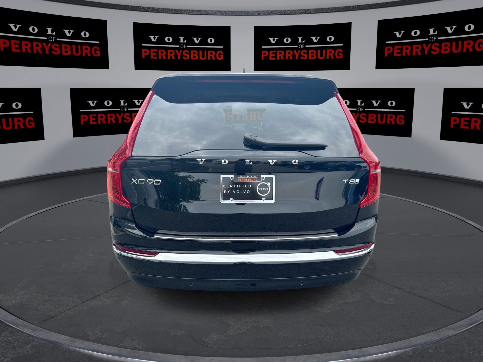 Used 2025 Volvo XC90 T8 Core w/ Protection Package Premier image 7