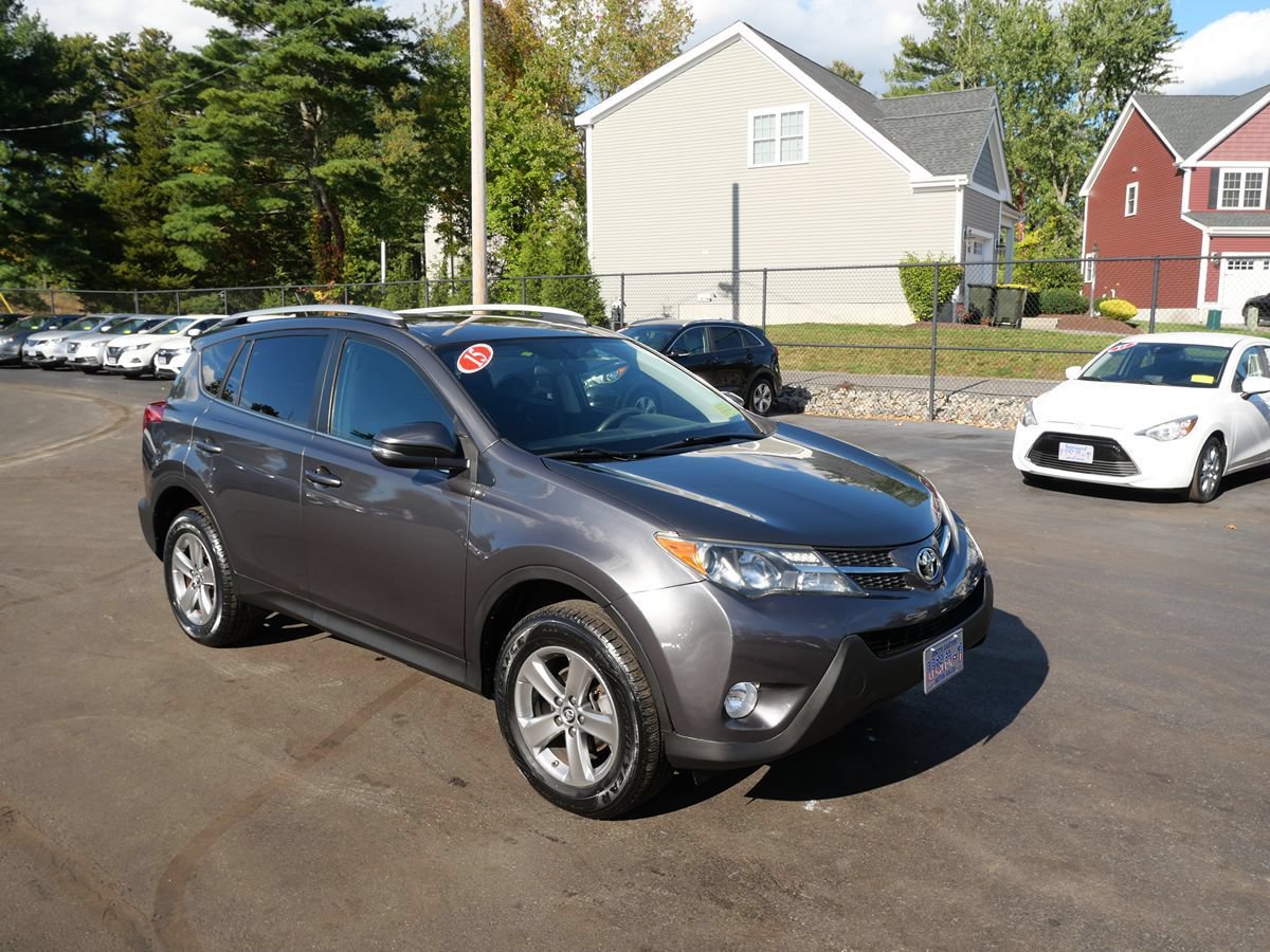 Used 2015 Toyota RAV4 XLE AWD/4WD image 2