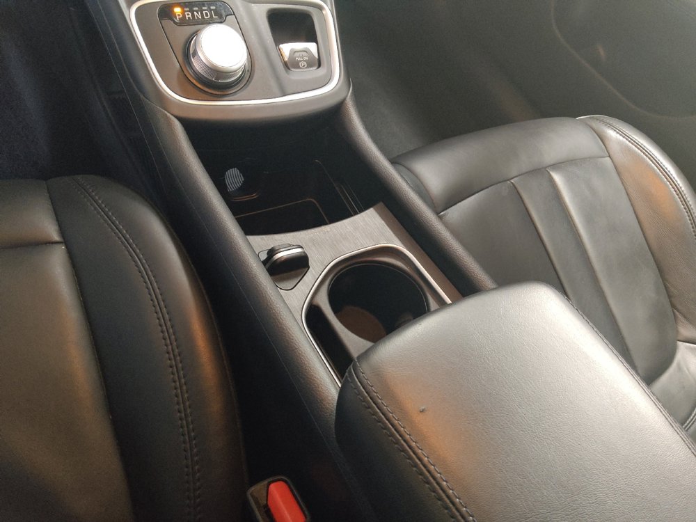 Used 2017 Chrysler 200 Limited Platinum w/ Comfort & Convenience Group image 26