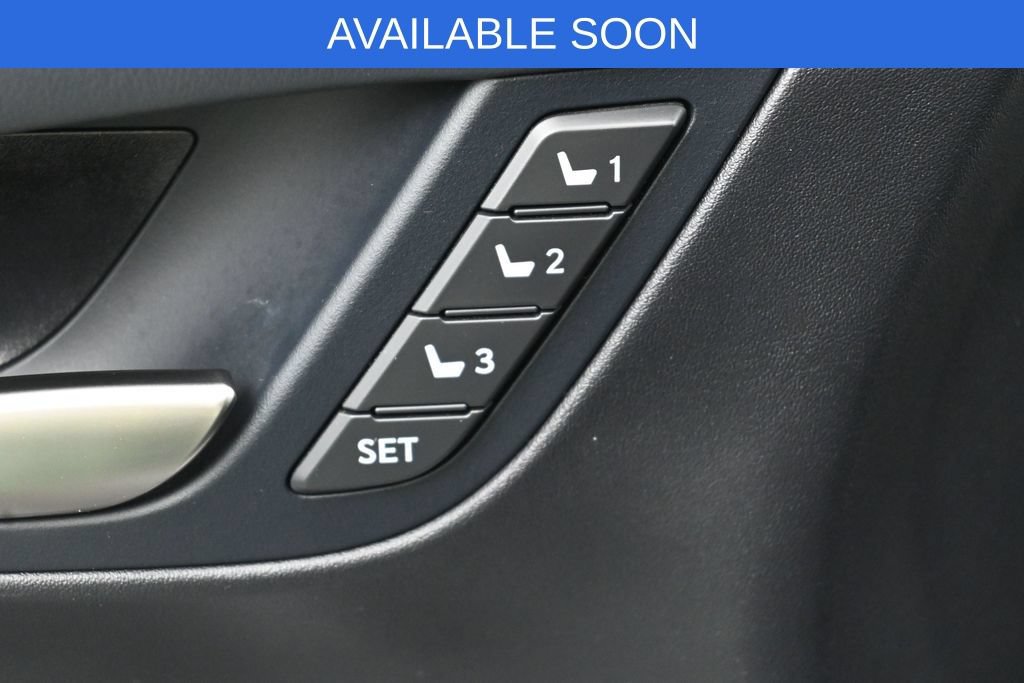 Used 2016 Lexus LX 570 4WD w/ Luxury Package image 15