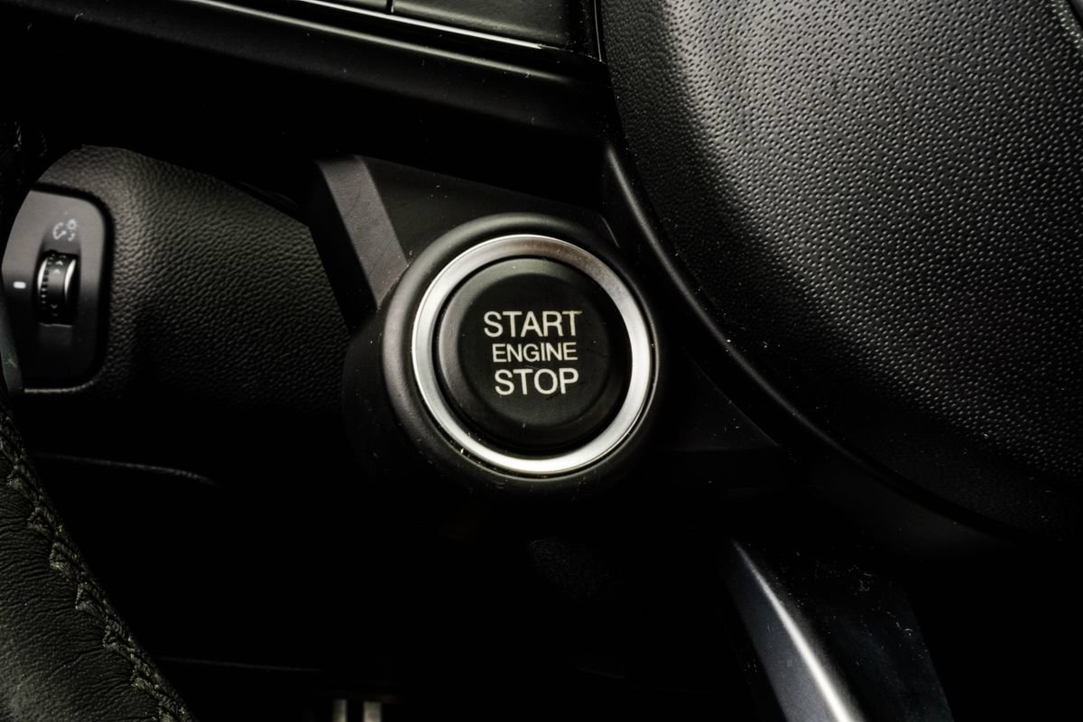 Used 2022 Alfa Romeo Giulia Veloce RWD image 33
