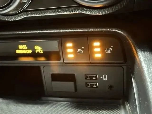 Used 2021 MAZDA MX-5 Miata RF Club RWD image 39