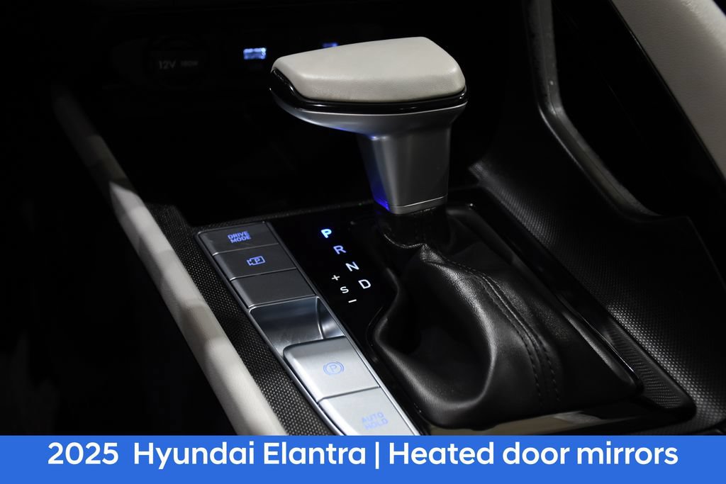 Used 2025 Hyundai Elantra Limited FWD image 24