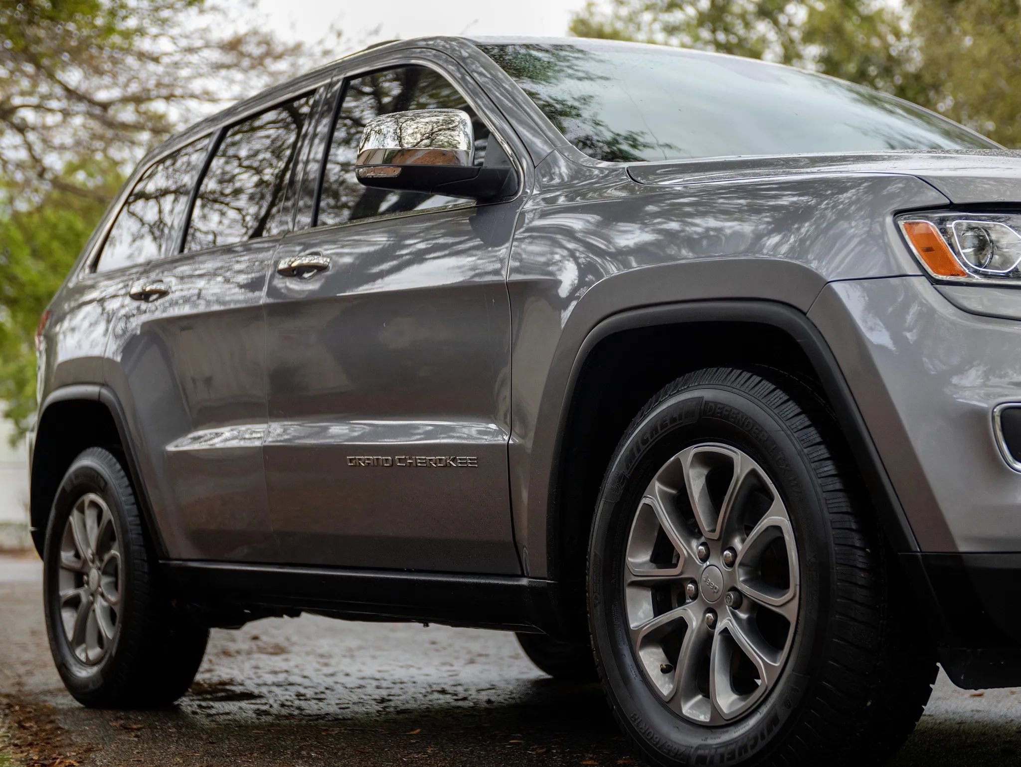 Used 2014 Jeep Grand Cherokee Limited image 3