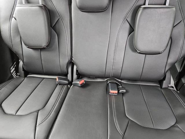 New 2026 Chrysler Pacifica Select image 8