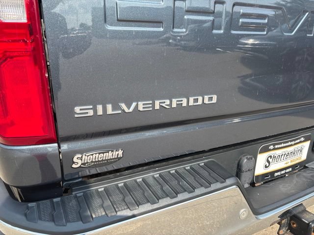 Used 2020 Chevrolet Silverado 2500 LTZ w/ LTZ Plus Package AWD/4WD image 17