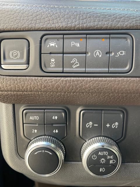 Used 2021 GMC Yukon XL Denali AWD/4WD image 11