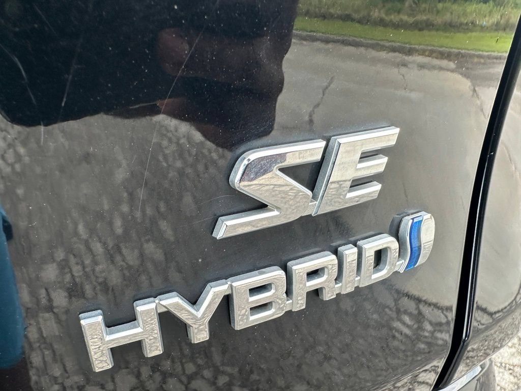 Used 2023 Toyota RAV4 SE AWD/4WD image 10