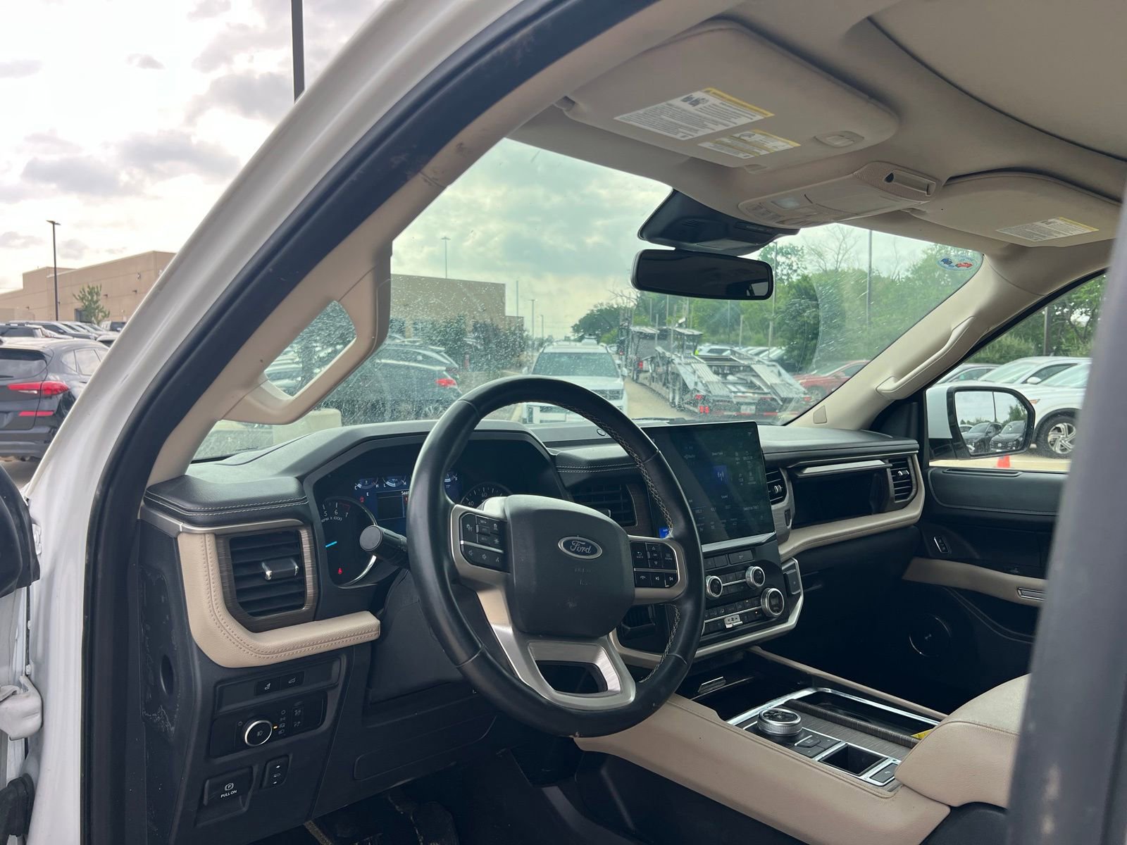 Used 2024 Ford Expedition Limited RWD image 26