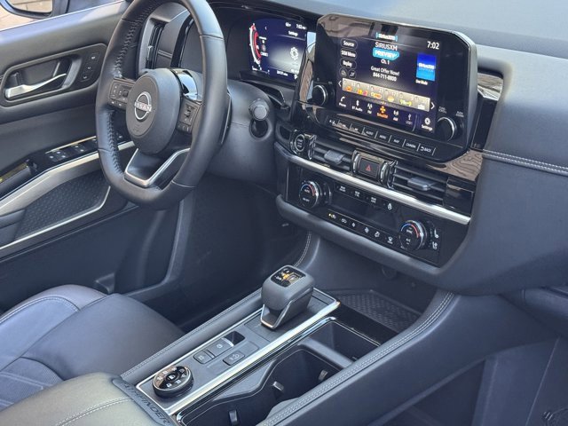 Used 2024 Nissan Pathfinder Platinum w/ Cargo Package image 11