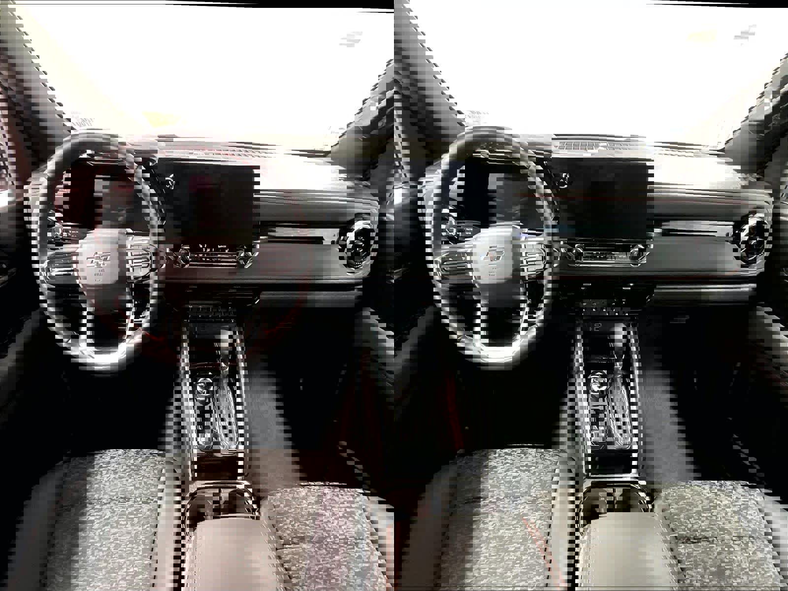 Used 2024 Chevrolet Colorado Z71 w/ Z71 Convenience Package 2 image 21