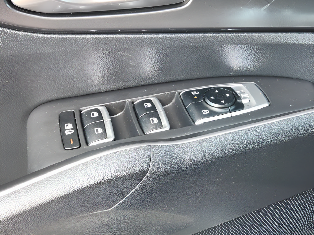 Used 2024 Kia Sorento LX FWD image 22