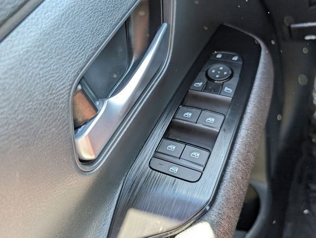 Used 2025 Nissan Kicks SV w/ SV Premium Package image 33