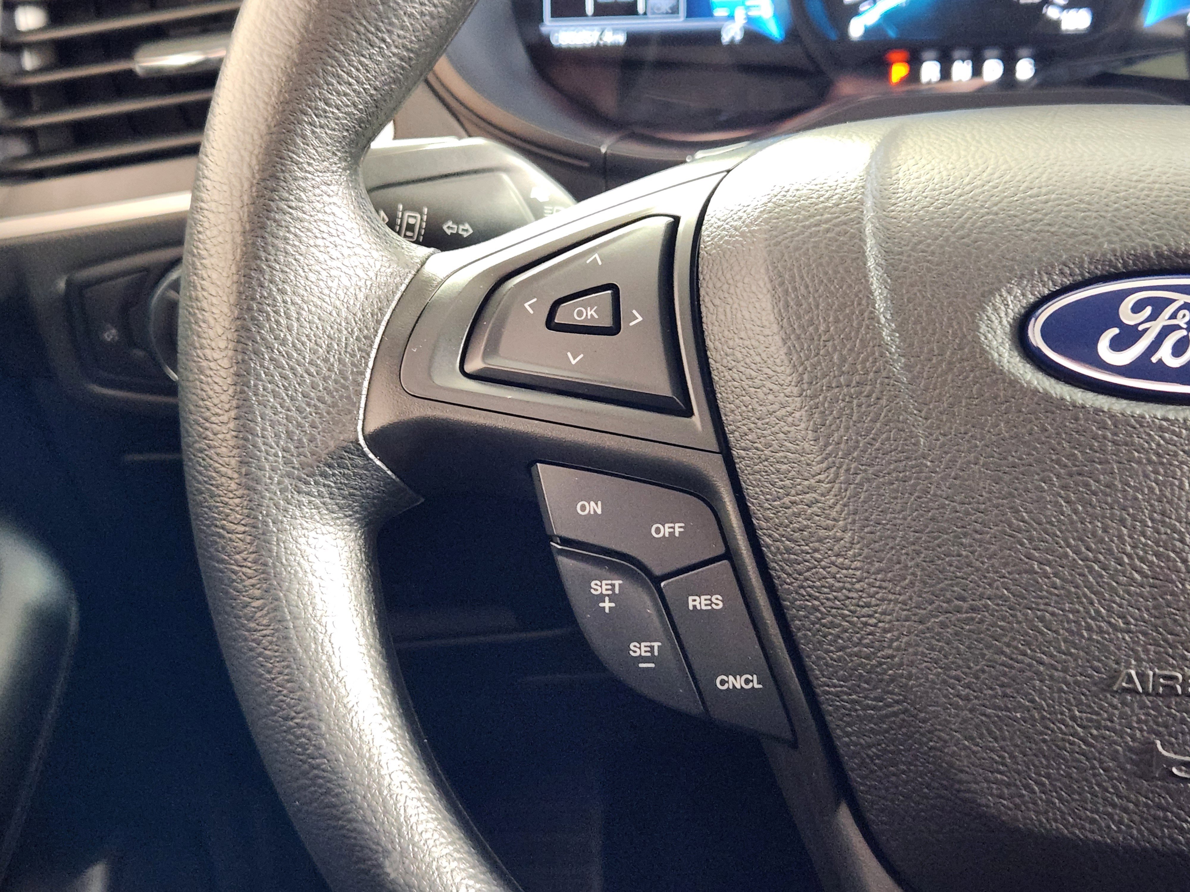 Used 2022 Ford Edge SE w/ Black Appearance Package image 18