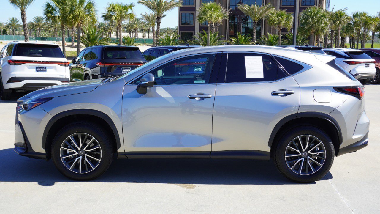 Used 2025 Lexus NX 250 FWD w/ Towing Package (2000 Lbs) image 5