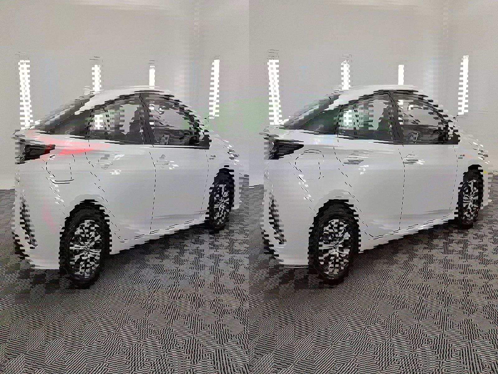 Certified 2022 Toyota Prius Prime Limited image 26