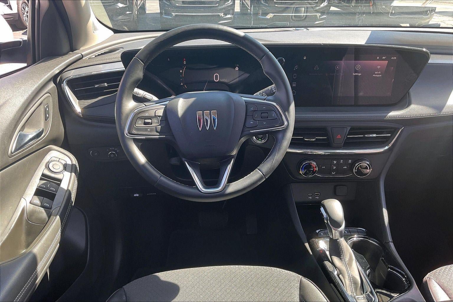 Used 2025 Buick Encore GX Preferred AWD/4WD image 6