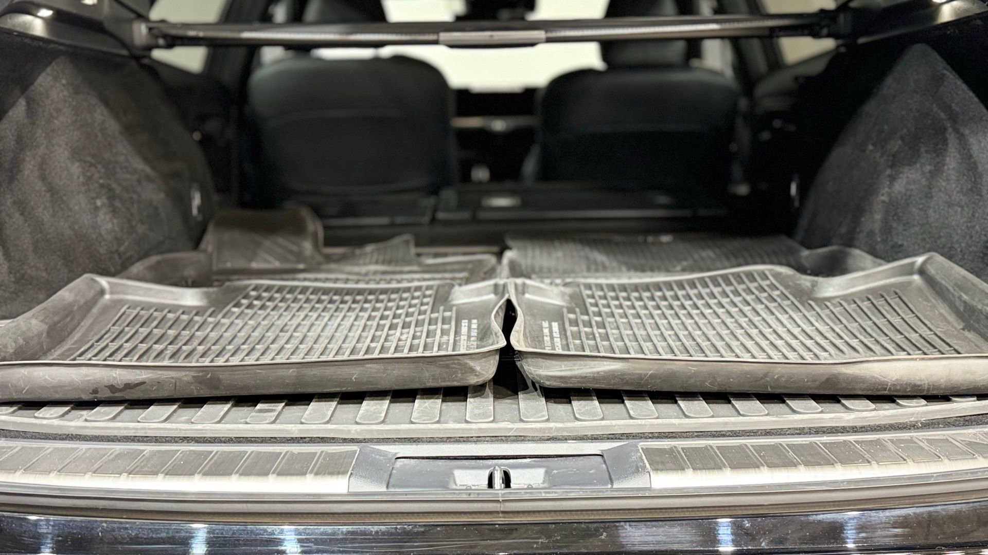 Used 2025 Toyota Crown Signia w/ Advanced Technology Package AWD/4WD image 40