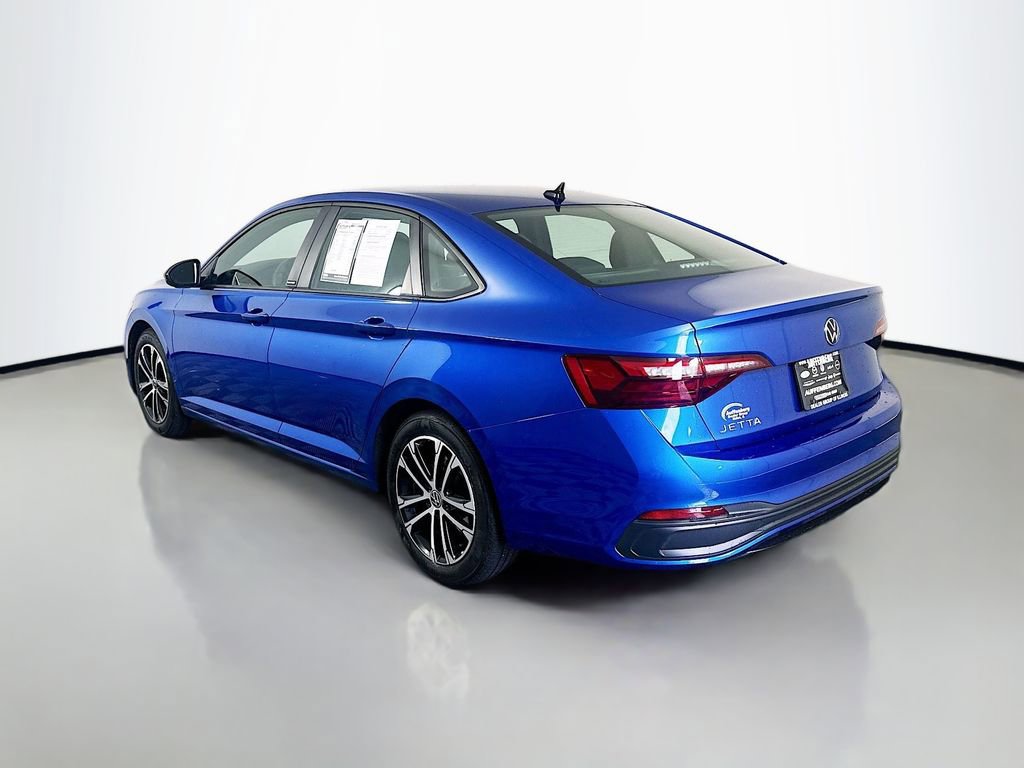 Used 2023 Volkswagen Jetta Sport image 5