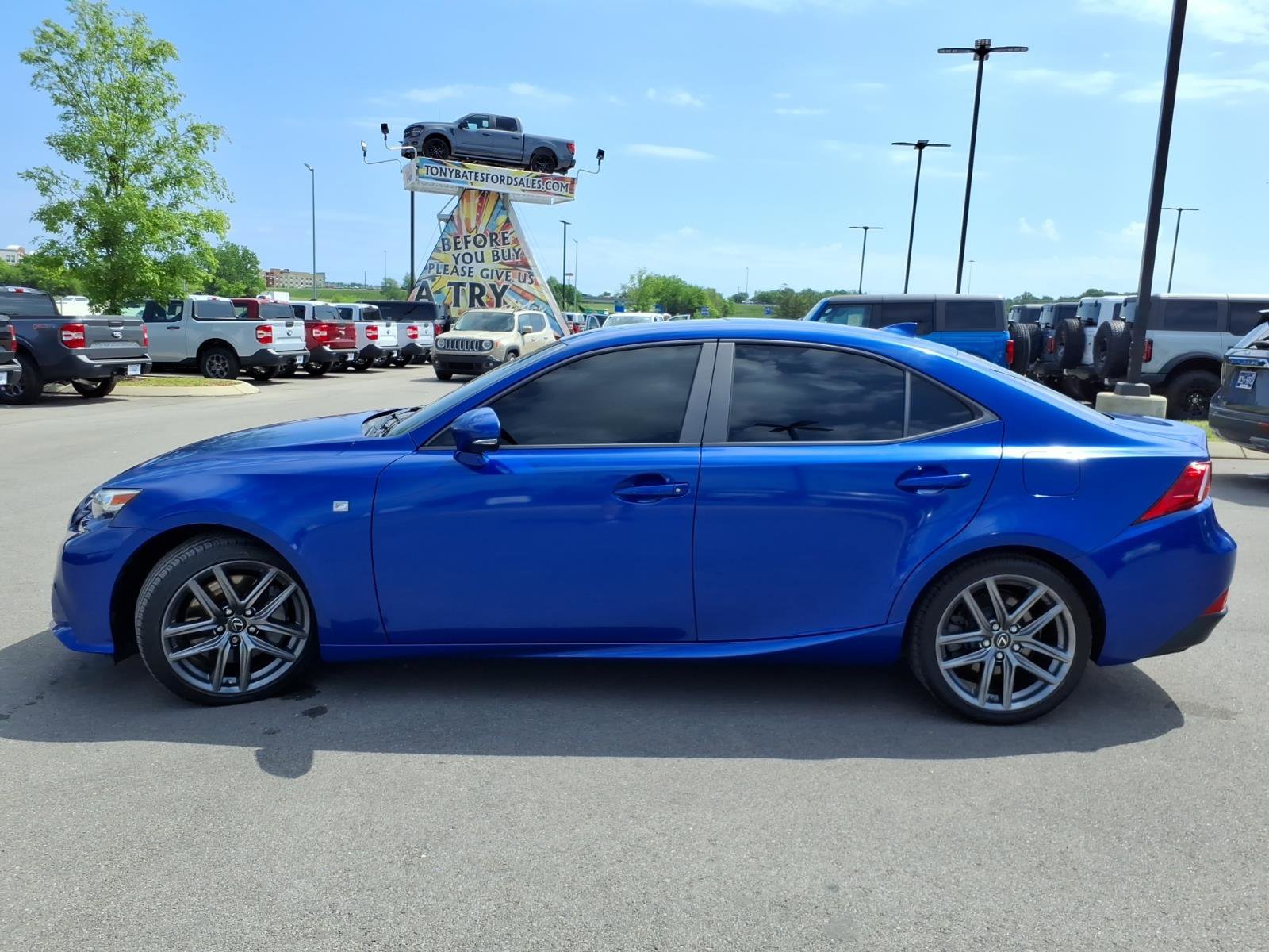 Used 2016 Lexus IS 200t RWD image 6