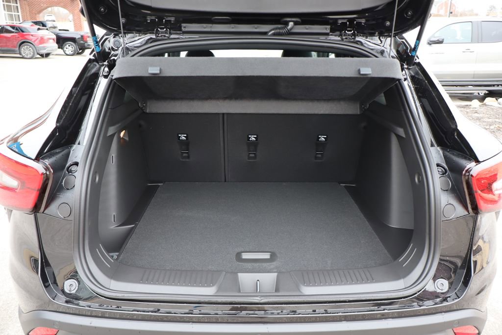 New 2026 Chevrolet Trax RS w/ Driver Confidence Package image 30