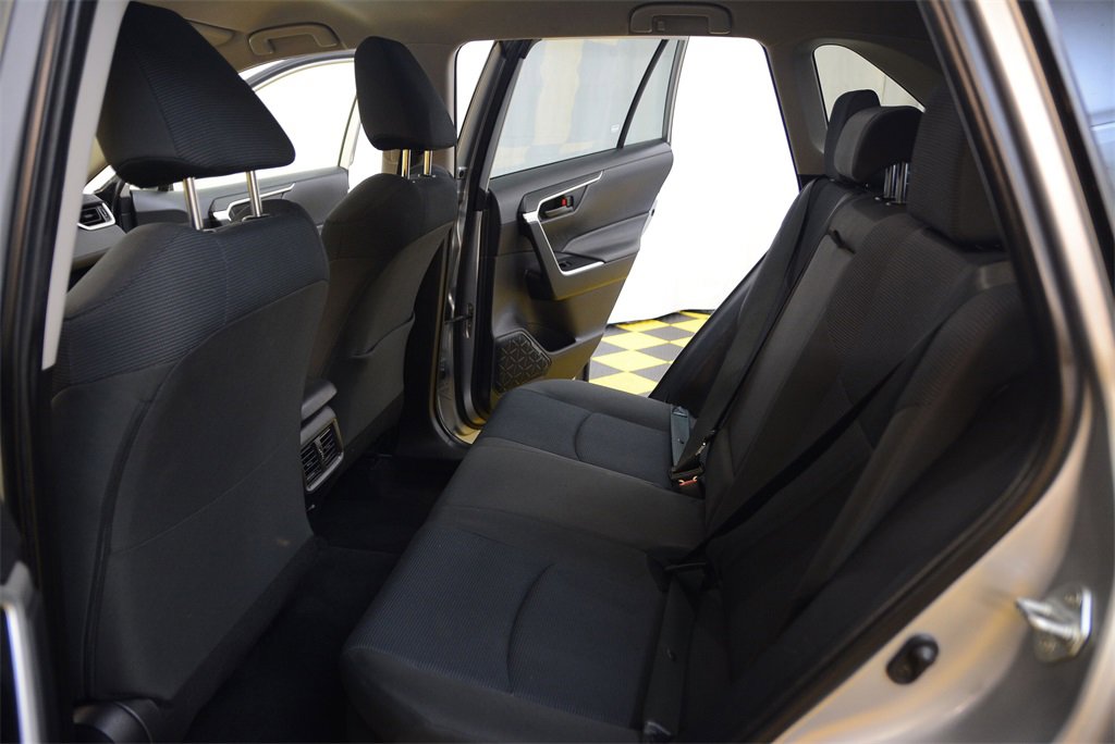 Used 2022 Toyota RAV4 LE image 28