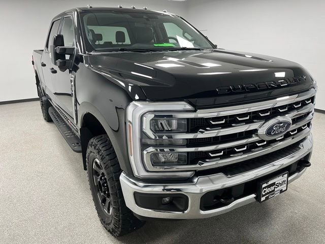 Used 2025 Ford F350 Lariat w/ Tremor Off-Road Package AWD/4WD image 2