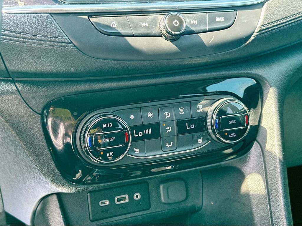 Used 2023 Buick Encore GX Select w/ Safety Package II FWD image 17