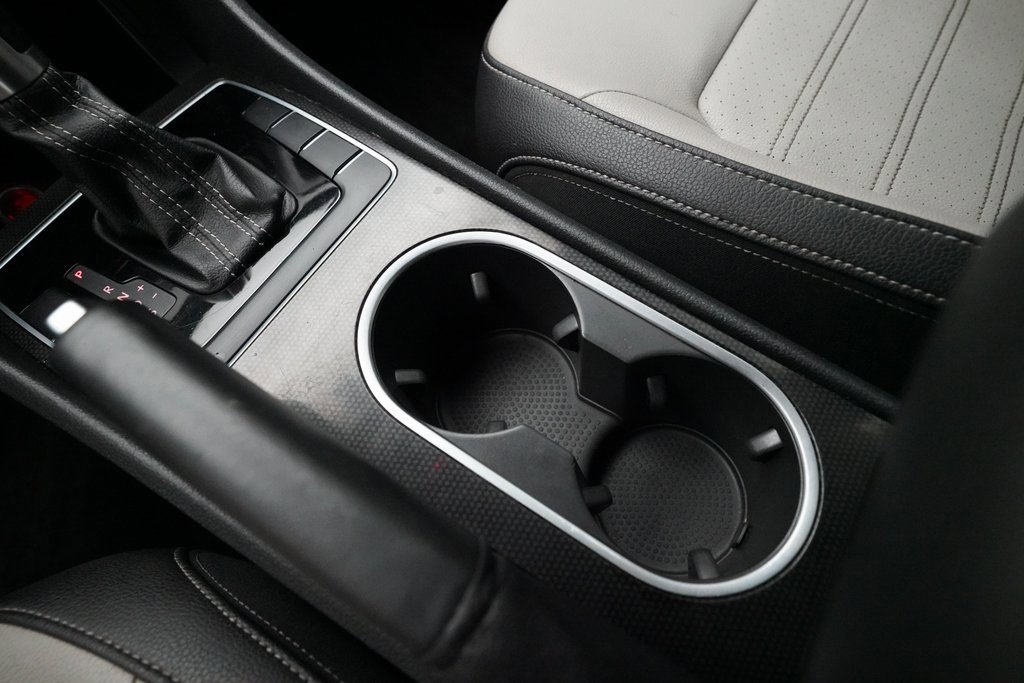 Used 2015 Volkswagen Passat 1.8T Sport image 16