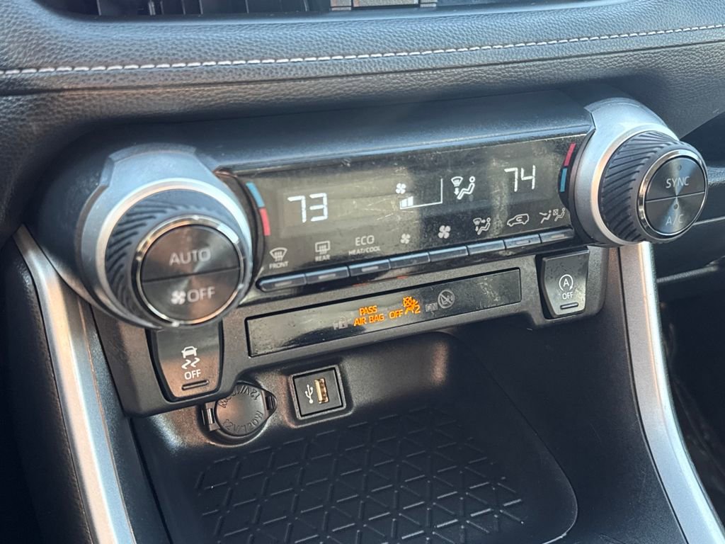 Used 2025 Toyota RAV4 XLE image 22