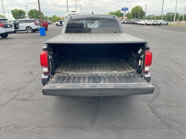 Used 2020 Toyota Tacoma SR5 w/ Technology Package AWD/4WD image 5