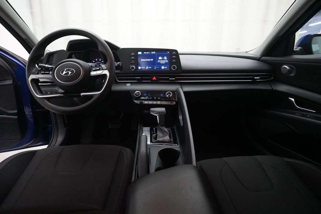 Used 2021 Hyundai Elantra SEL FWD image 5