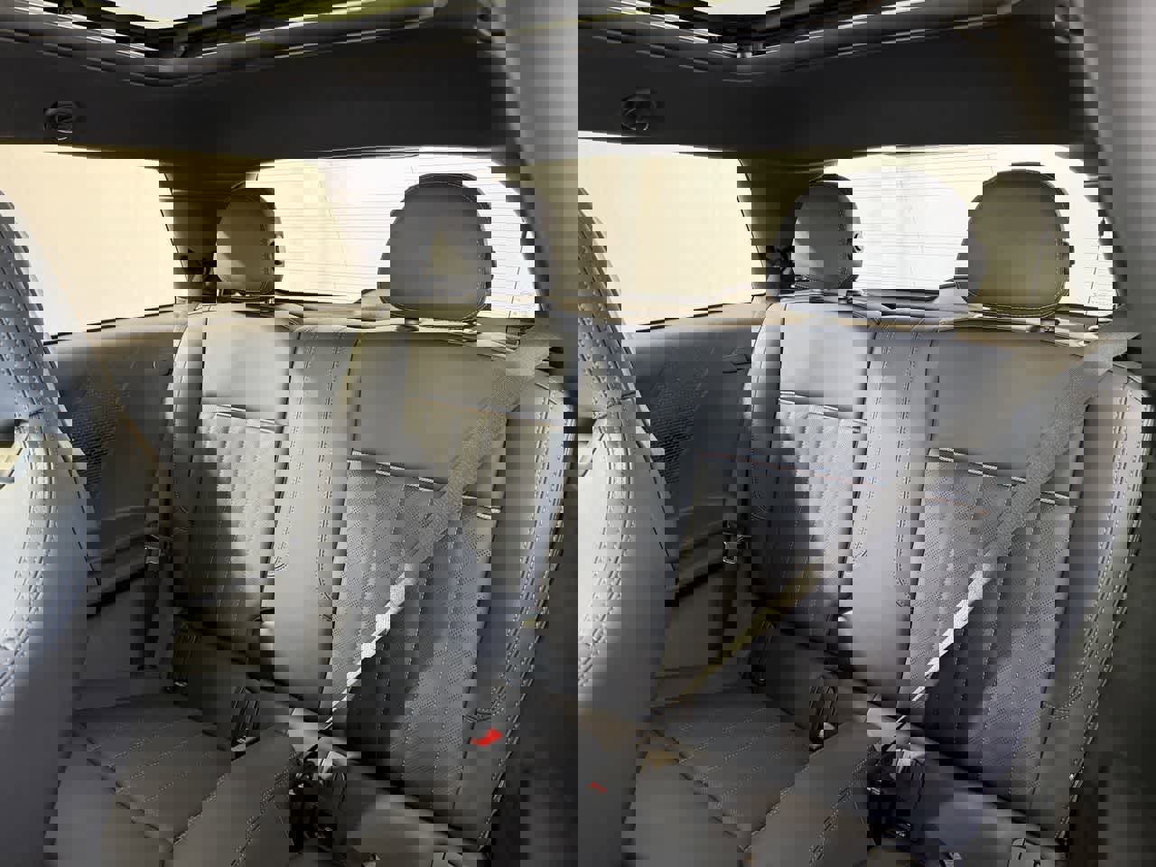 Certified 2025 MINI Cooper 2-Door Hardtop image 11