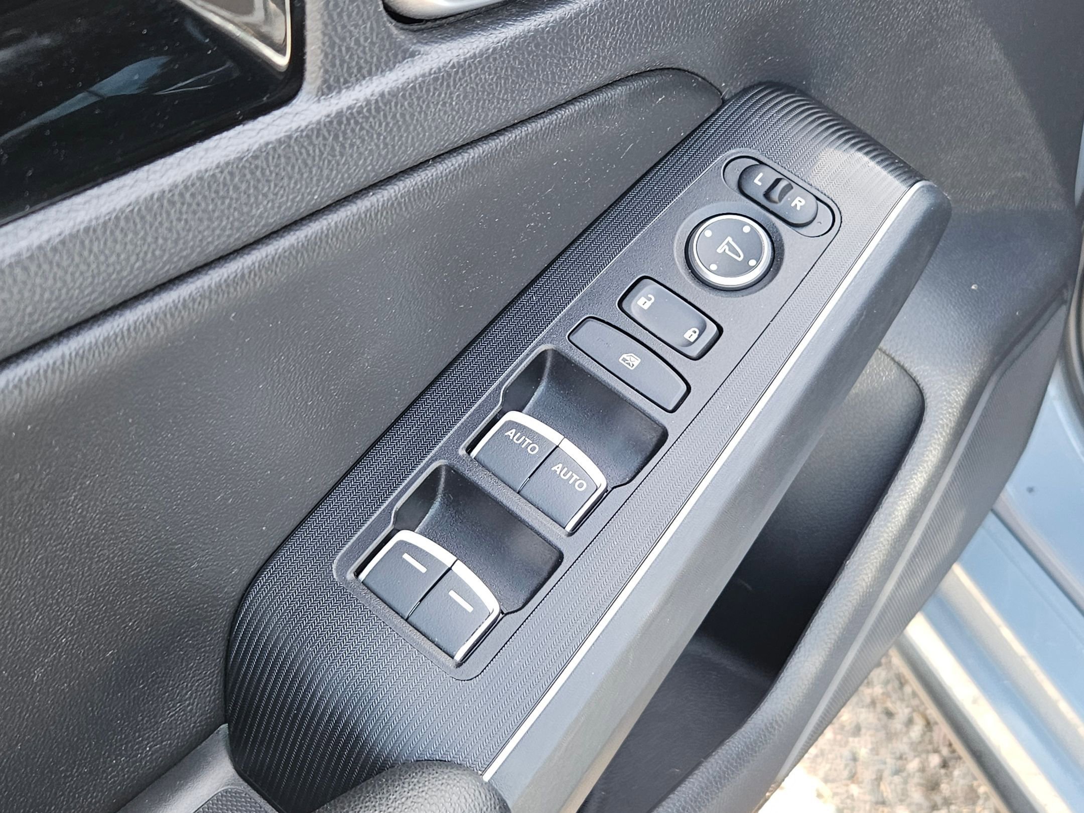 Used 2022 Honda Civic Sport Touring image 12