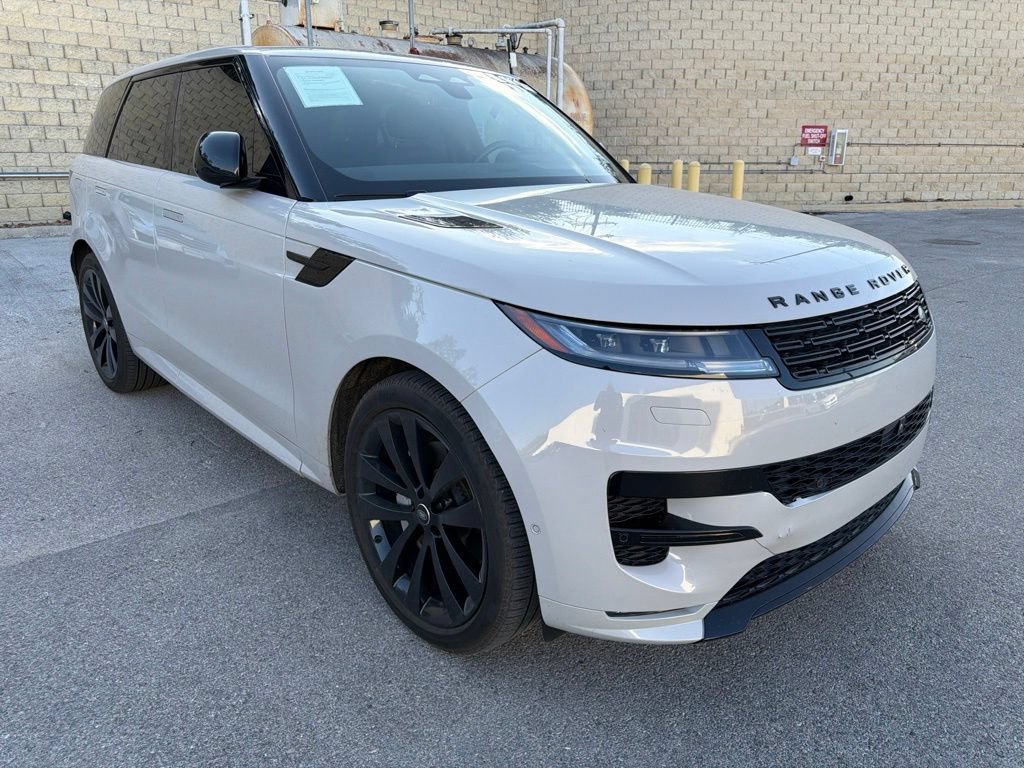 Used 2025 Land Rover Range Rover Sport Dynamic SE AWD/4WD image 4