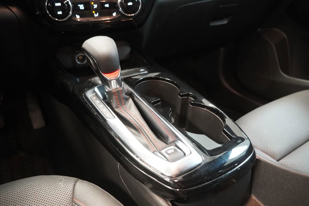 Used 2024 Chevrolet Trax RS w/ Driver Confidence Package image 21