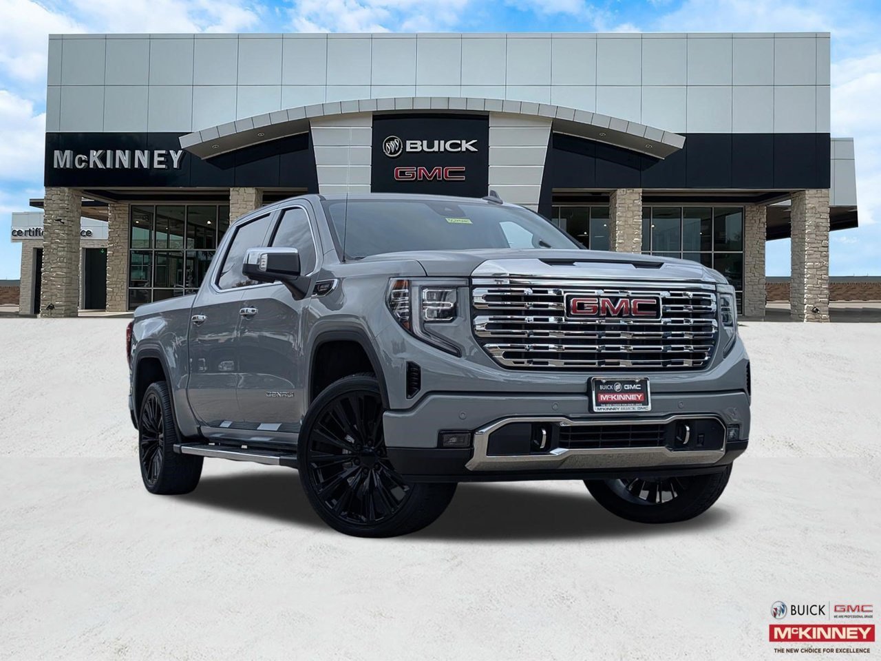 Used 2025 GMC Sierra 1500 Denali w/ Technology Package RWD image 1