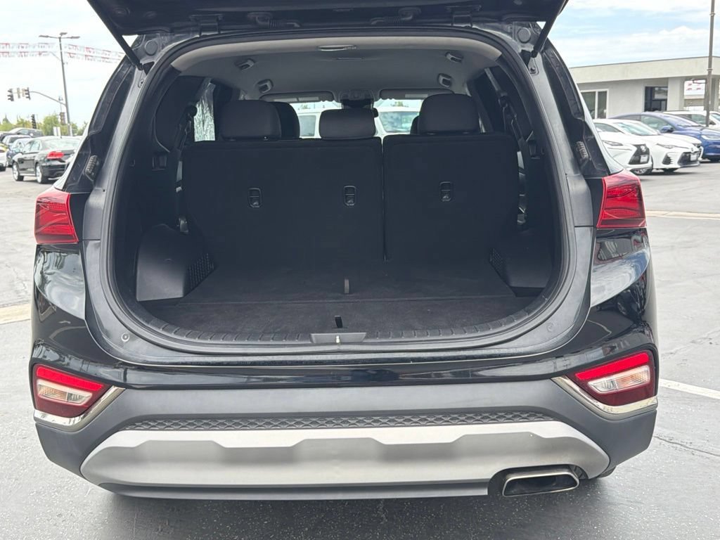 Used 2019 Hyundai Santa Fe SE FWD image 16